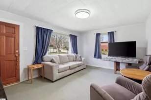 106 E Thompson St, Landrum, SC 29356 - Photo 3