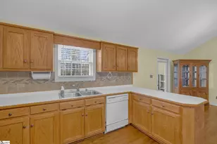 101 Divine Dr, Easley, SC 29640 - Photo 11