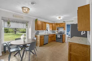 105 Yorktown Ct, Easley, SC 29642 - Photo 15