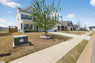 717 Pollyanna Dr, Greenville, SC 29605 - Photo 3