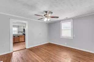 521 Perry Ave, Greenville, SC 29611 - Photo 7