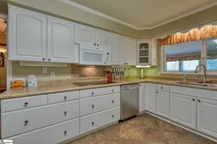 300 Crestview Ln, Spartanburg, SC 29301 - Photo 19