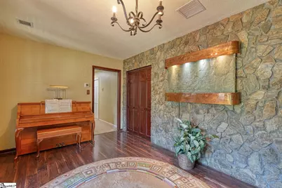 300 Crestview Lane, Spartanburg, SC 29301 - Photo 7