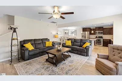 136 Frost Flower Way, Fountain Inn, SC 29644 - Photo 5