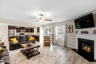 136 Frost Flower Wy, Fountain Inn, SC 29644 - Photo 5