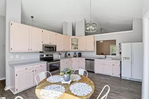 118 Aycock Dr, Anderson, SC 29621 - Photo 7