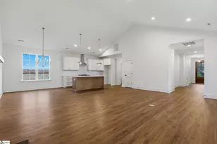 101 E C Ave, Easley, SC 29640 - Photo 11