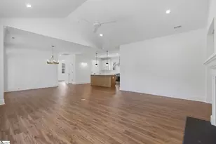 101 E C Ave, Easley, SC 29640 - Photo 23