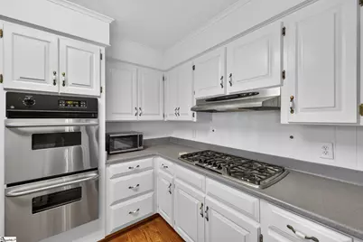 330 Lowndes Drive, Spartanburg, SC 29307 - Photo 13