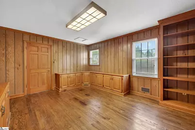 330 Lowndes Drive, Spartanburg, SC 29307 - Photo 15