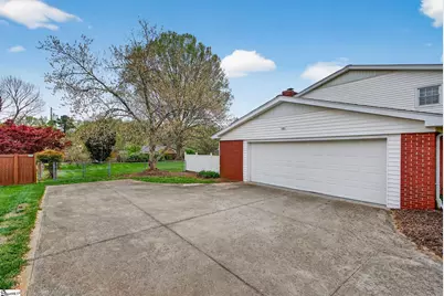 330 Lowndes Drive, Spartanburg, SC 29307 - Photo 25