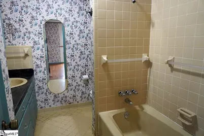 6 Woodlawn Drive, Ware Shoals, SC 29692 - Photo 17