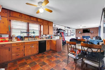 7703 Moorefield Memorial Highway, Liberty, SC 29657 - Photo 9