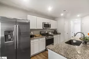 1286 Forestbrook Ln, Spartanburg, SC 29303 - Photo 3