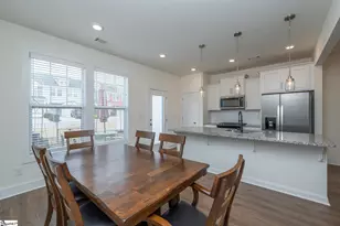 71 Mardale Ln, Greenville, SC 29609 - Photo 7