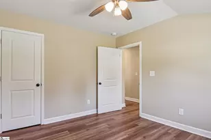 111 W Crawford St, Landrum, SC 29356 - Photo 15