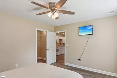 111 W Crawford Street, Landrum, SC 29356 - Photo 9