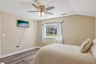 111 W Crawford St, Landrum, SC 29356 - Photo 11