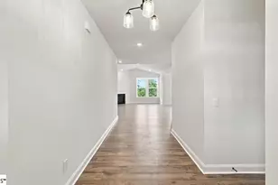 606 Hidden Crk Ct, Seneca, SC 29678 - Photo 5