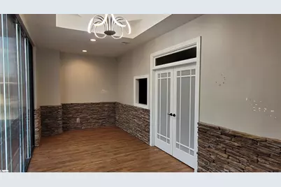 463 Calhoun Avenue, Greenwood, SC 29646 - Photo 9