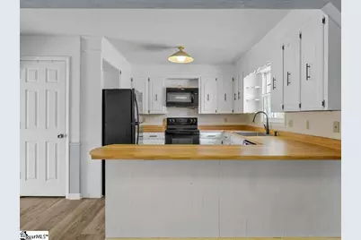 719 S Howard Avenue, Landrum, SC 29356 - Photo 11