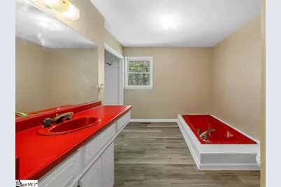 719 S Howard Avenue, Landrum, SC 29356 - Photo 27