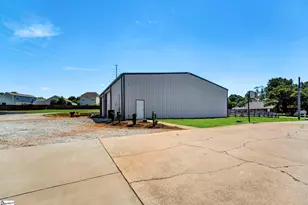 206 Taylor Rd, Greer, SC 29651 - Photo 5