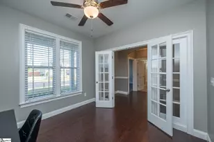 215 McCloud Ct, Spartanburg, SC 29301 - Photo 5