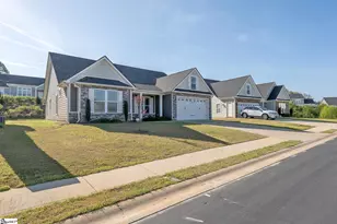 215 McCloud Ct, Spartanburg, SC 29301 - Photo 1