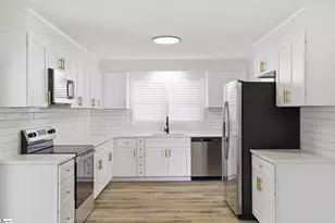 49 Foxhall Rd, Greenville, SC 29605 - Photo 13