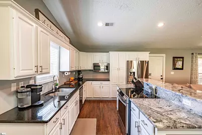 104 Burlington Avenue, Greenville, SC 29650 - Photo 7