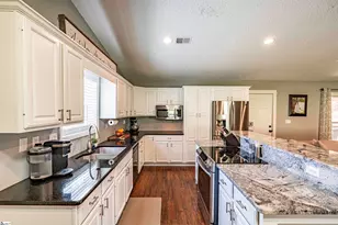 104 Burlington Ave, Greenville, SC 29650 - Photo 7