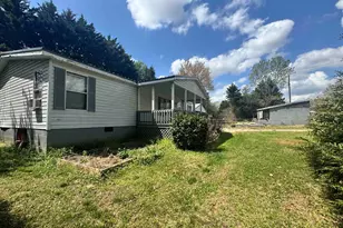 1106 Farrs Bridge Rd, Pickens, SC 29671 - Photo 5