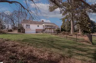 204 Muirfield Dr, Easley, SC 29642 - Photo 5