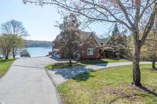 102 E Peninsula Dr, Laurens, SC 29360 - Photo 1