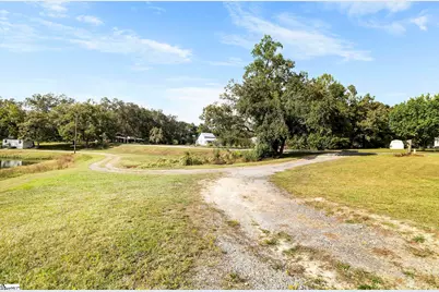 807 Cheddar Road, Belton, SC 29627 - Photo 15