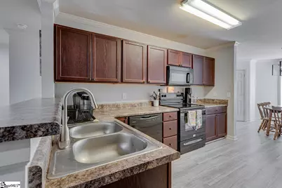 1122 E Lee Road, Taylors, SC 29687 - Photo 9