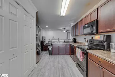 1122 E Lee Road, Taylors, SC 29687 - Photo 11
