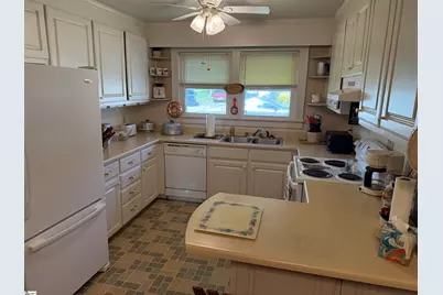 109 Carolina Avenue, Greer, SC 29650 - Photo 5