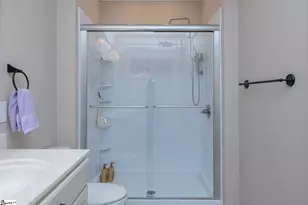 1025 S Buncombe Dr, Greer, SC 29651 - Photo 19