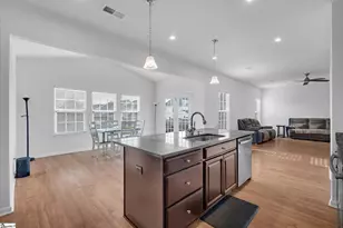 529 Bucklebury Rd, Greer, SC 29651 - Photo 13