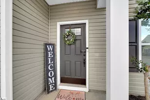 529 Bucklebury Rd, Greer, SC 29651 - Photo 3