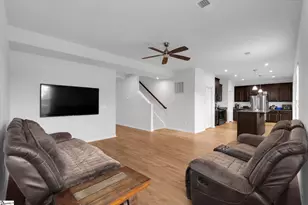 529 Bucklebury Rd, Greer, SC 29651 - Photo 7