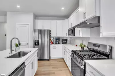 1040 Horse Whisper Run, Landrum, SC 29356 - Photo 5