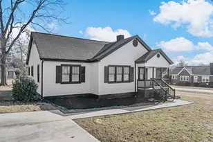 129 Spring St, Reidville, SC 29375 - Photo 1