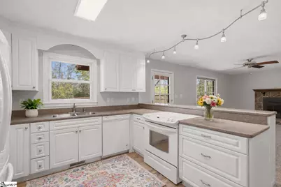 205 Coachman Drive, Simpsonville, SC 29681 - Photo 15