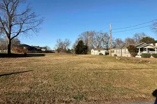 211 Pine St, Reidville, SC 29375 - Photo 1