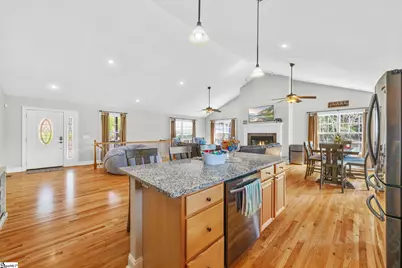 143 W Waters Edge Lane, West Union, SC 29696 - Photo 15