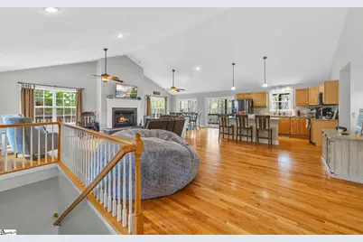 143 W Waters Edge Lane, West Union, SC 29696 - Photo 5