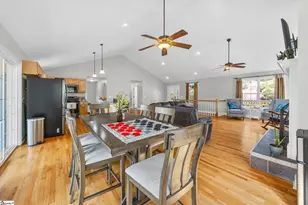 143 W Waters Edge Ln, West Union, SC 29696 - Photo 11